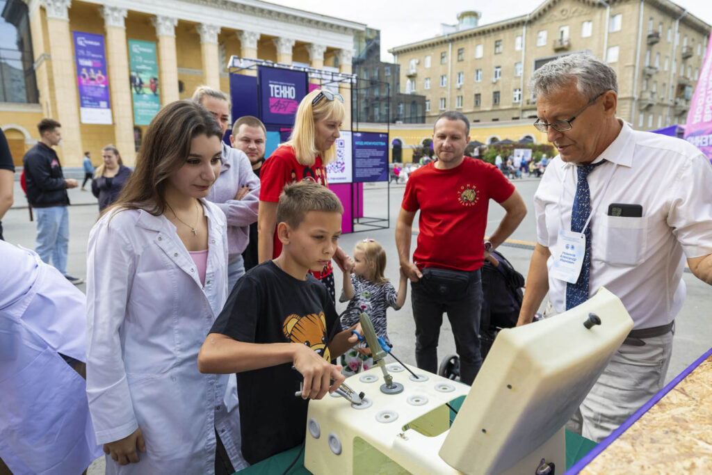 Фото 66 — В Дели стартует фестиваль технологий
