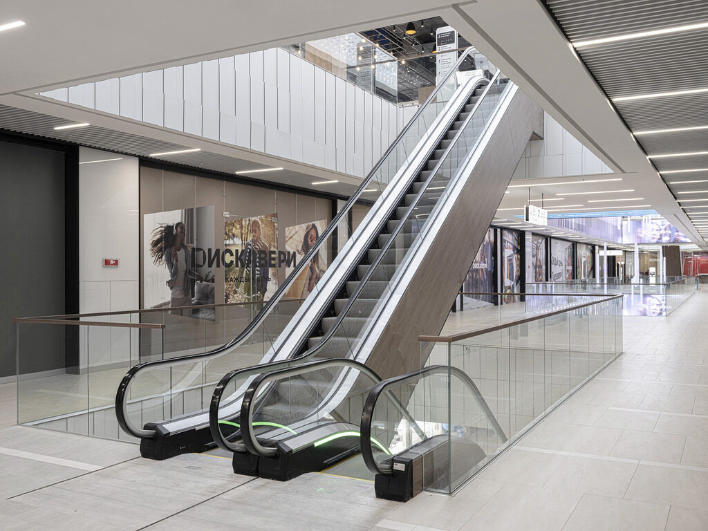 Фото 77 — В Дели открылся новый торговый центр